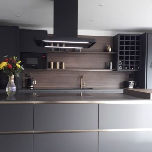 90cm Linea Island Slimline Black